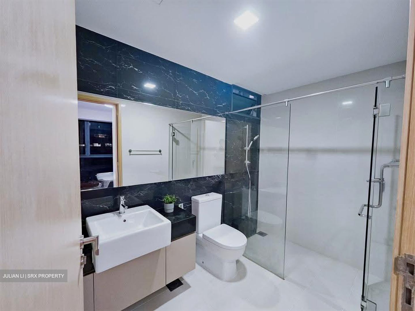 Esparina Residences (D19), Condominium #607845411